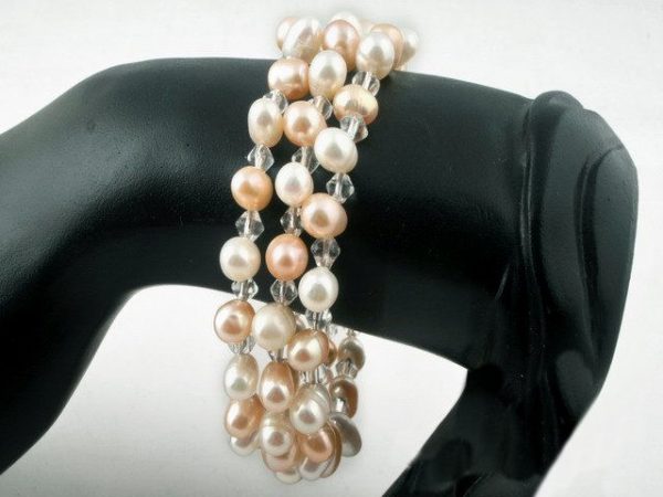 Elegant Cultured Pearl Bangle
